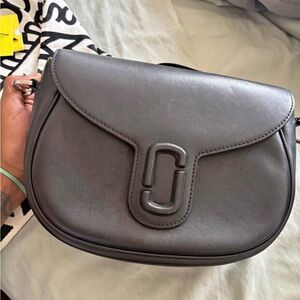 Marc Jacobs Black Crossbody Bag Timeless Elegance